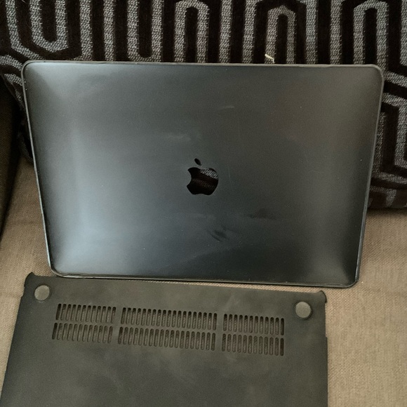 MacBook Pro computer case - Picture 2 of 4